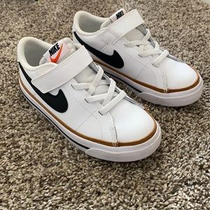 NWOT Nike Boys Velcro Slip On